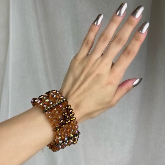 ✨NOVEMBER special FEATURES✨ - Picture 2 of 4